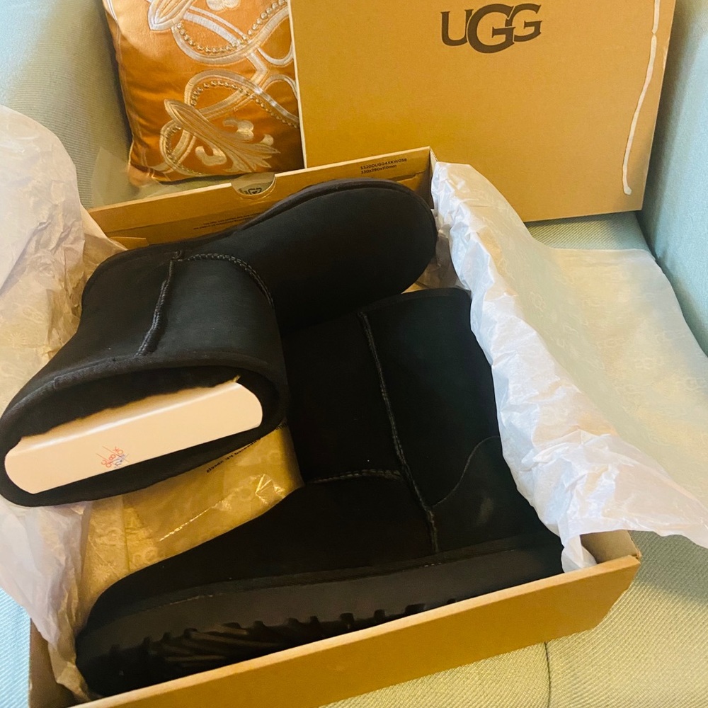 UGG Classic Short II Suede Boots